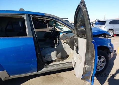 2004 Saturn Vue V6 z USA, uszkodzony, nr VIN 5GZCZ53494S884348